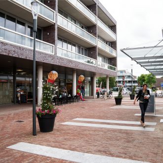 Winkelcentrum de Balken, wijkcentrum Malbak en woningen de Bijvanck Blaricum